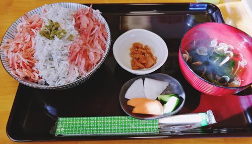 ごはん屋さくら三色丼